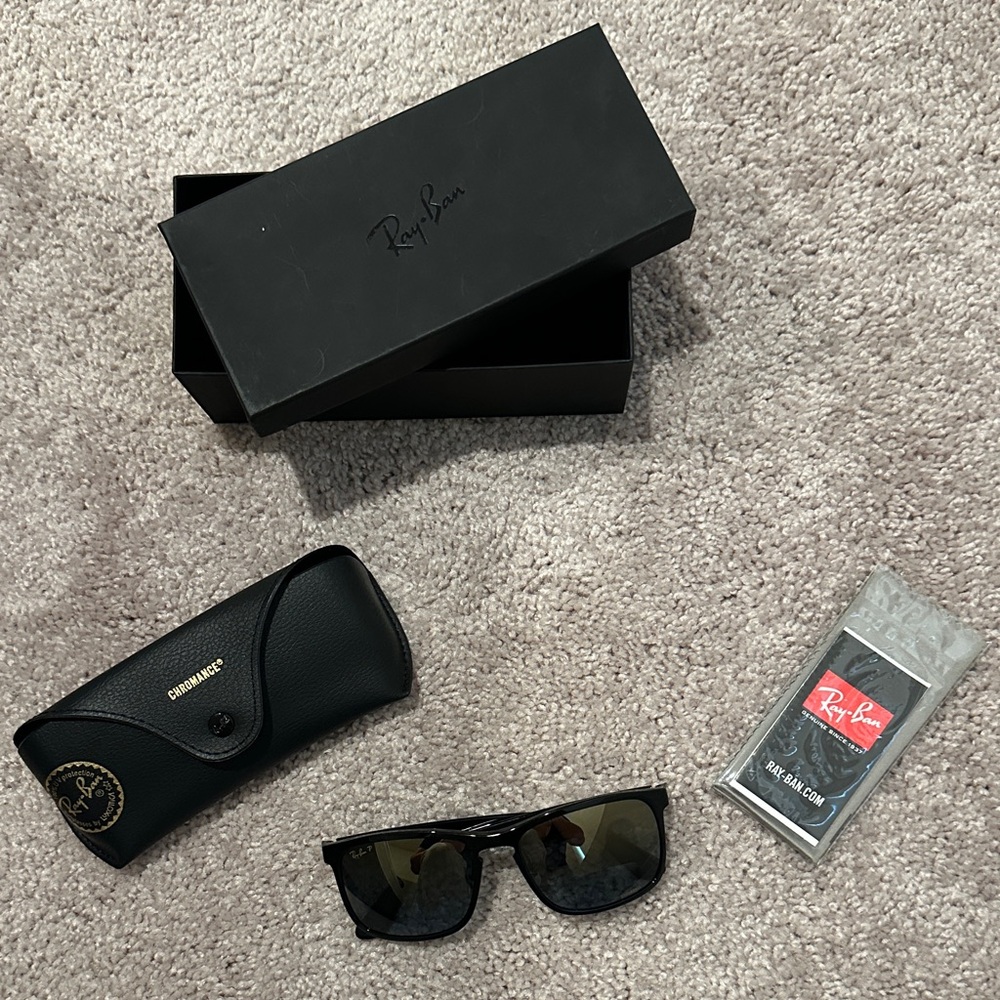 Ray-Ban Black Sunglasses with Case and Cloth
